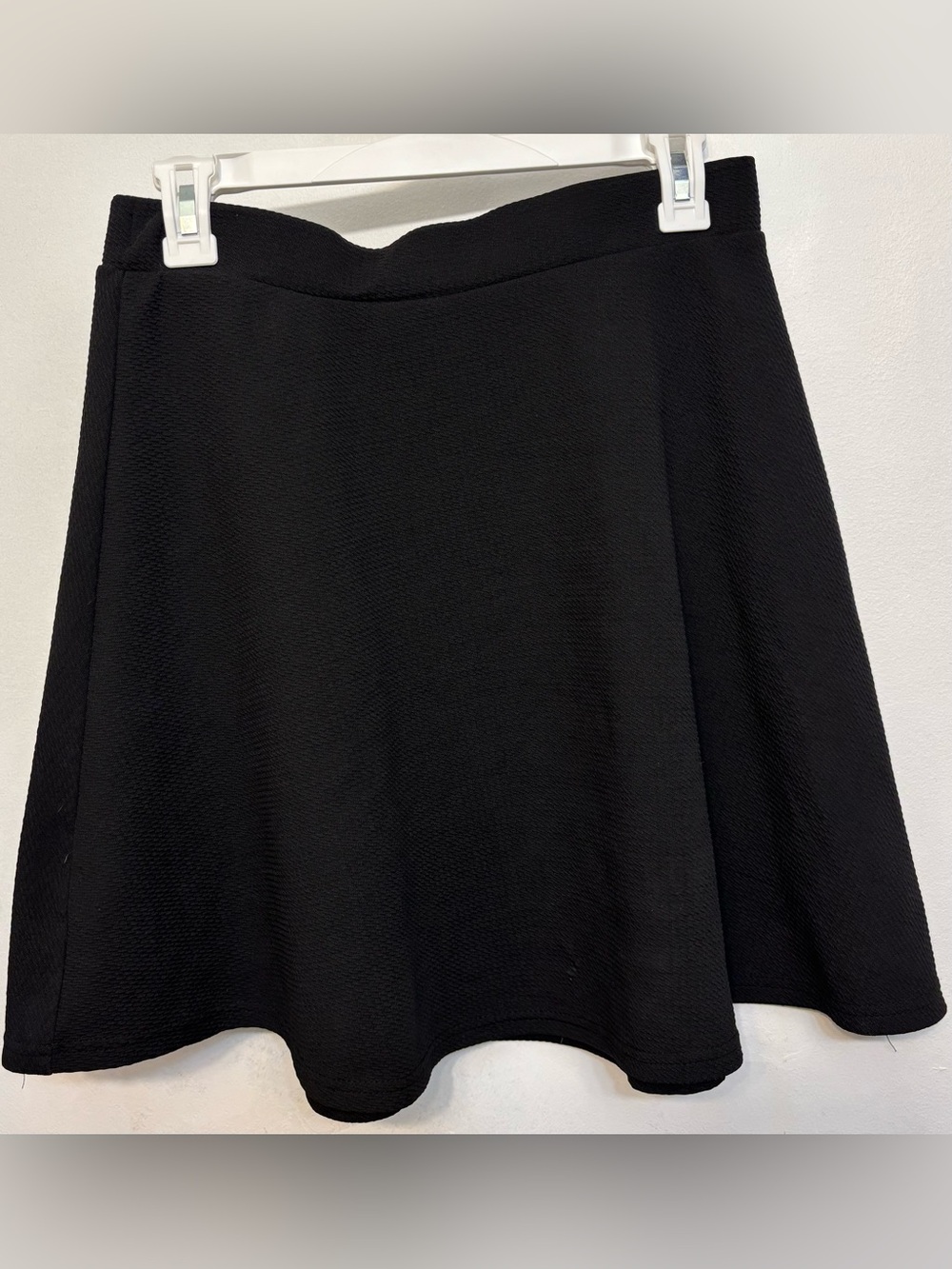 SHEIN Black Frenchy High Waisted Textured Flare Mini Skirt Womans Size Large
